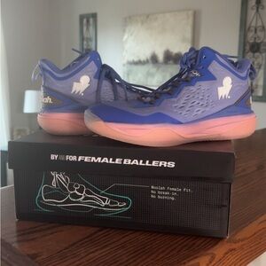 Moolah Women's Basketball Sneakers